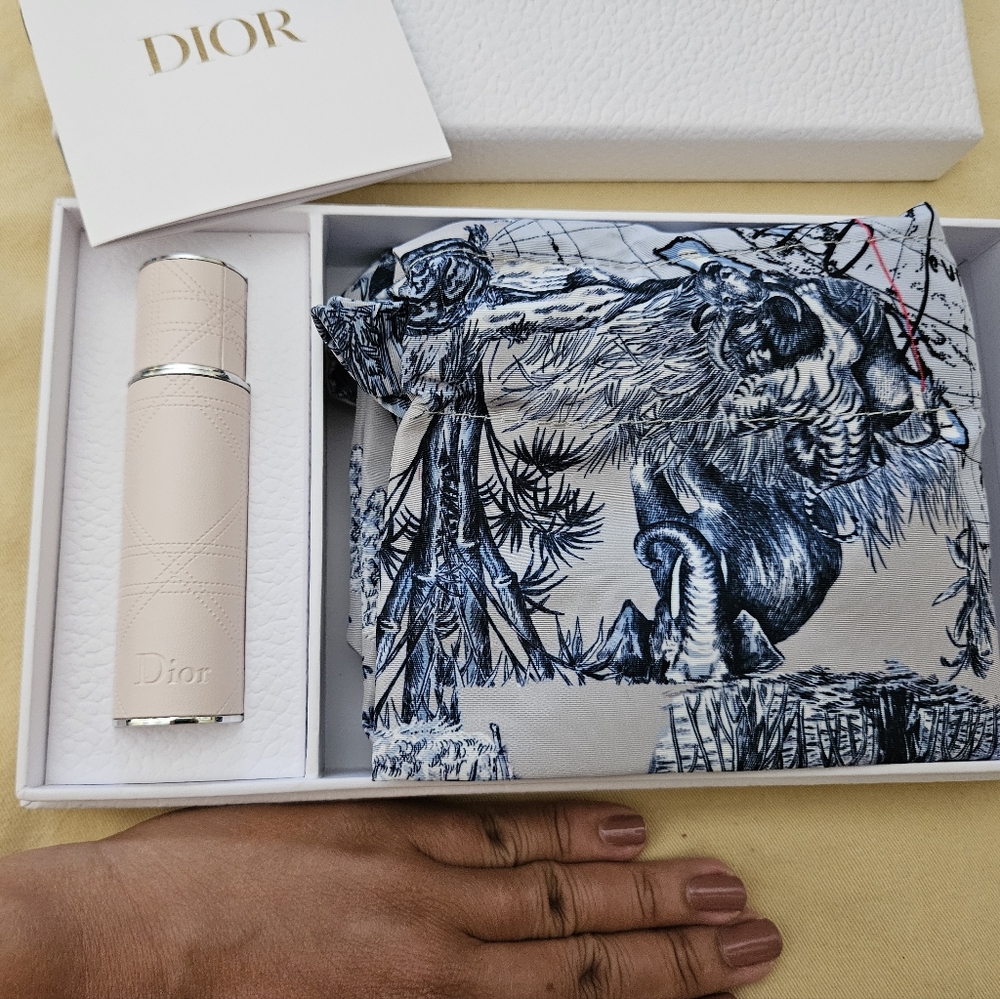 Dior Gift Set "Around the world pouch"
